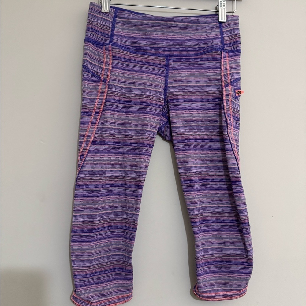 Lululemon capri athletic leggings Size 6